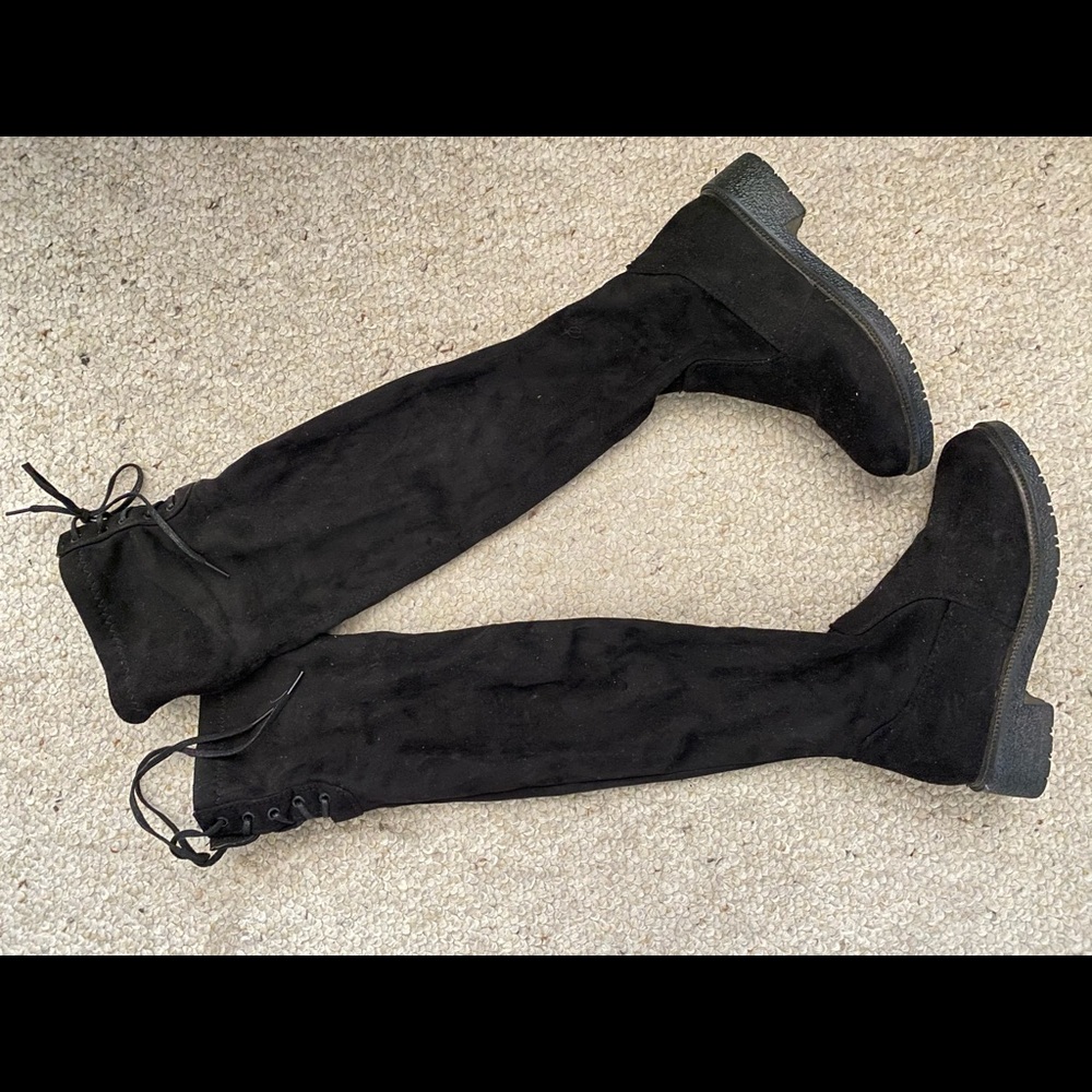 Knees high boots (size 5)
